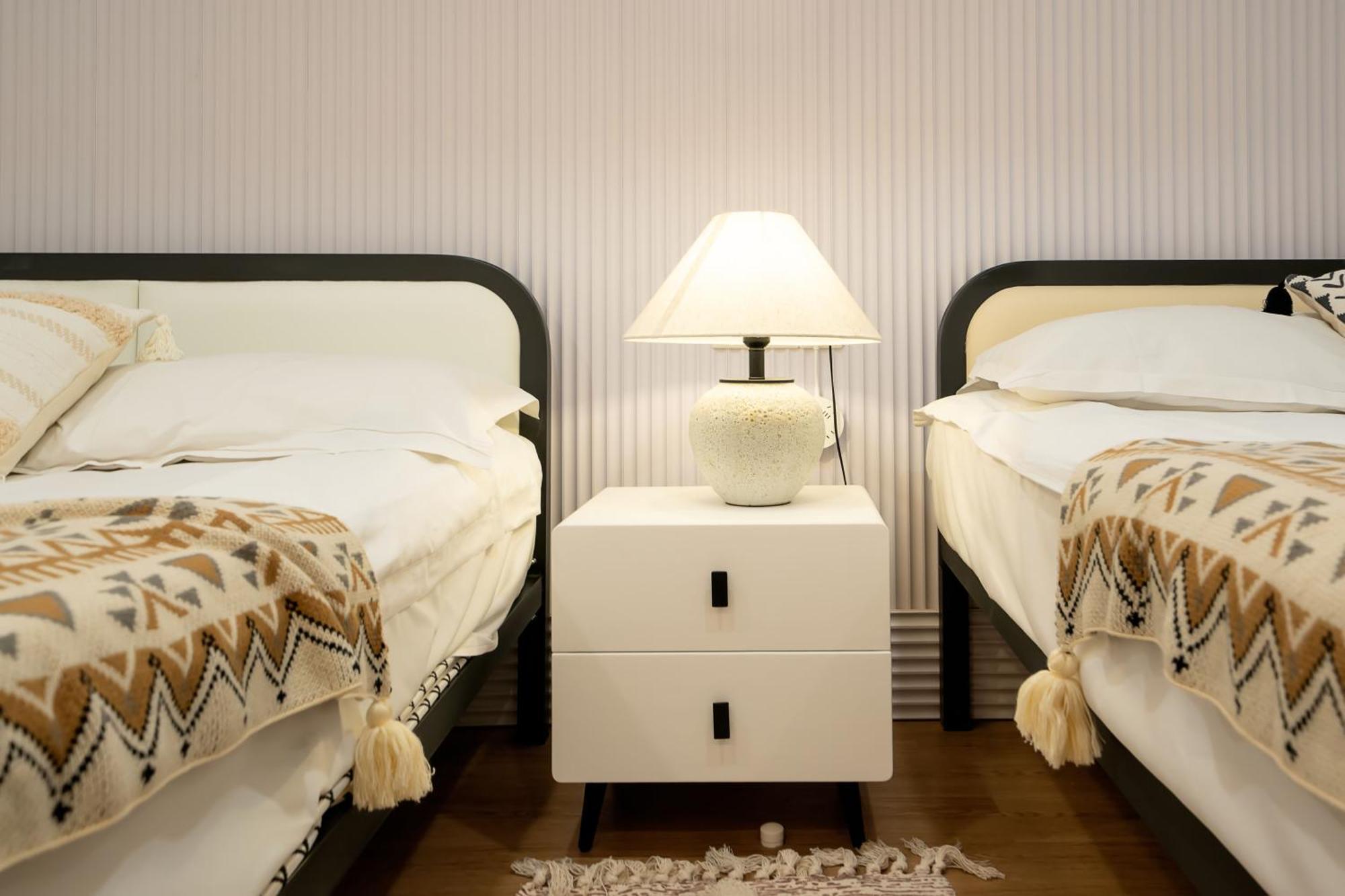 Shanghai Downtown Yi Du B&B - Near South Shaanxi Road Metro Station 600Meters Buitenkant foto